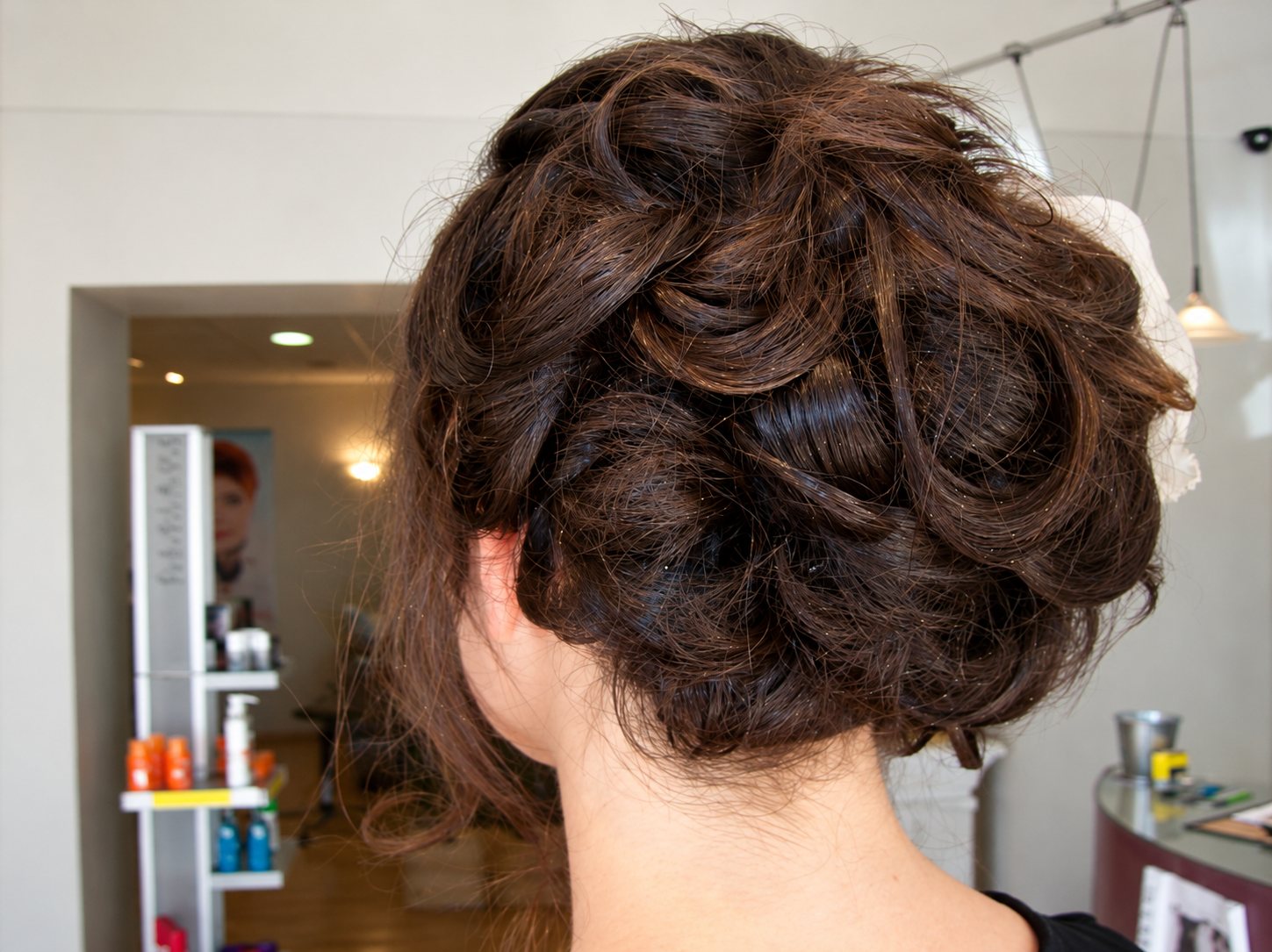 Chignon tressé complexe, vu de dos